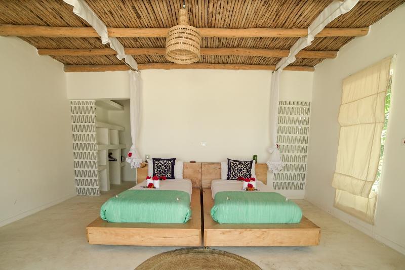 Zanbluu Beach Hotel Кивенга Екстериор снимка