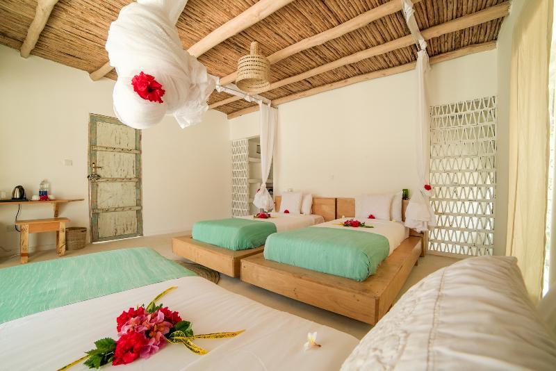 Zanbluu Beach Hotel Кивенга Екстериор снимка